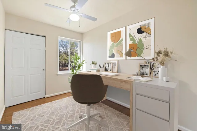 $2,995 | 218 Stevenson Square, Alexandria, VA 22304