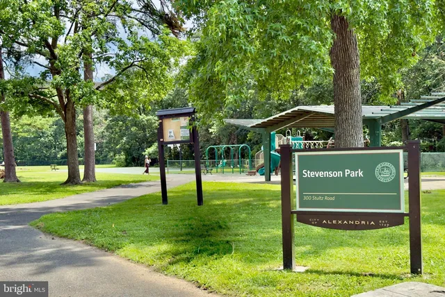 $2,995 | 218 Stevenson Square, Alexandria, VA 22304