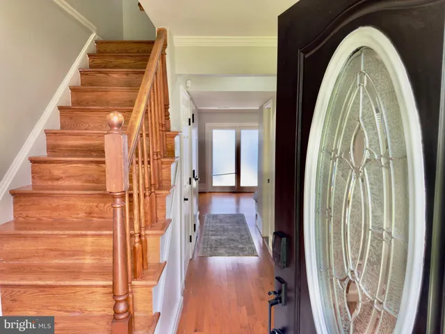 $2,995 | 218 Stevenson Square, Alexandria, VA 22304