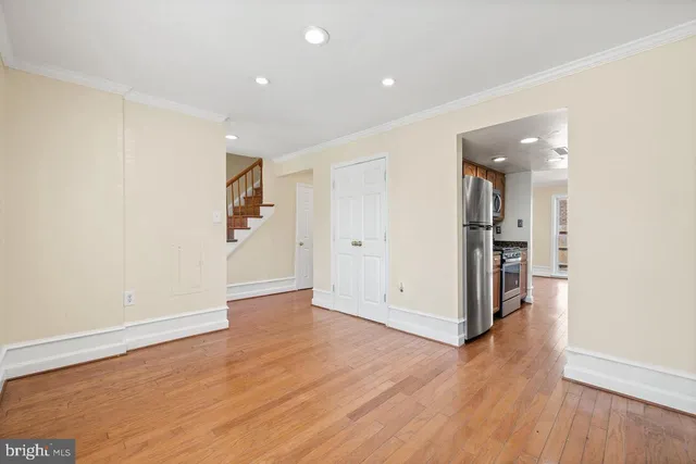 $2,995 | 218 Stevenson Square, Alexandria, VA 22304