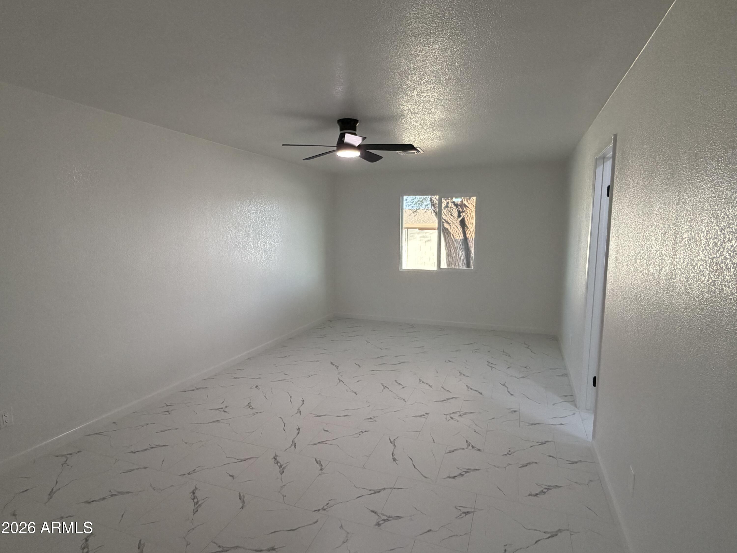 6829 West Monte Vista Road Phoenix, AZ 85035 - Photo 8 of 14