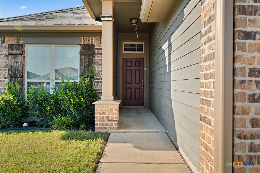 4124 Riata Ranch Road Waco, TX 76705 - Photo 2 of 20 Entry