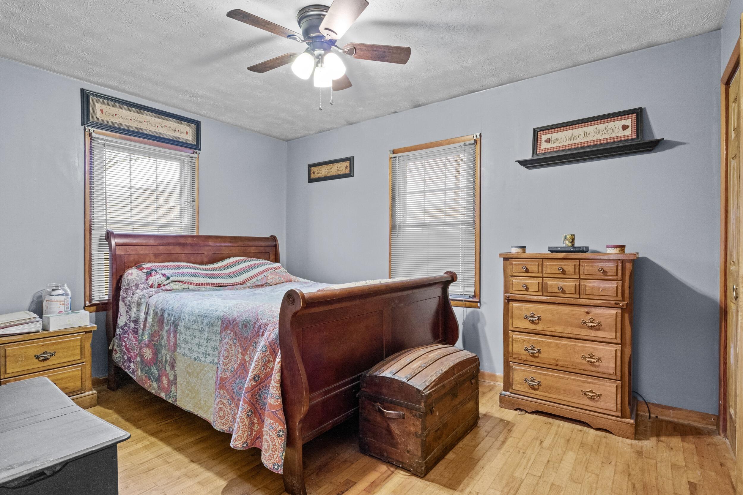 60 Hamilton Lane Perryville, KY 40468 - Photo 6 of 12 IMG_6436
