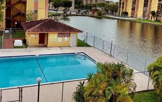 $1,950 | 4803 Northwest 7th Street, Unit 21014, Miami, FL 33126