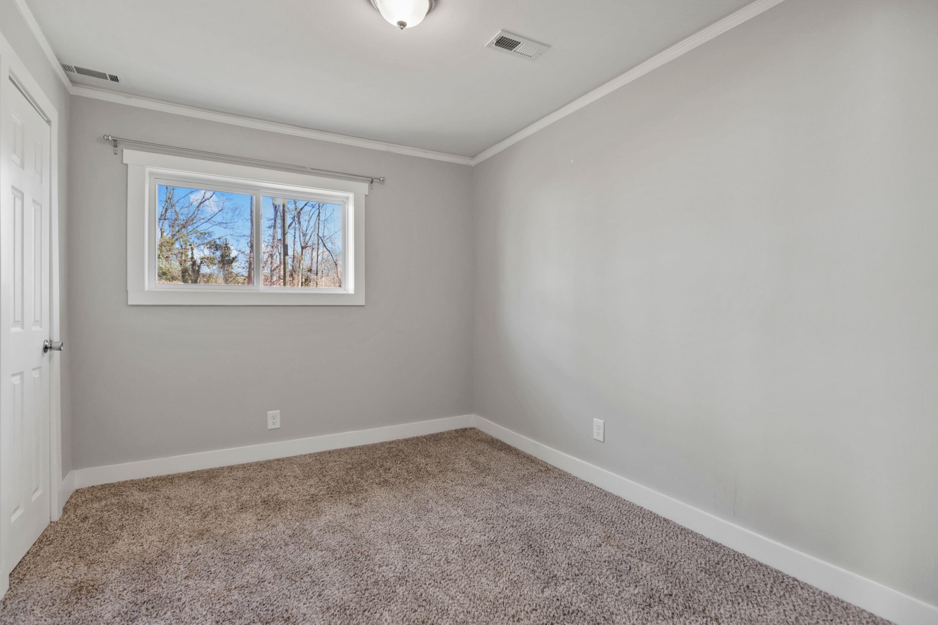 562 Lowndes Hill Road Greenville, SC 29607 - Photo 14 of 42 Gallery Image 14