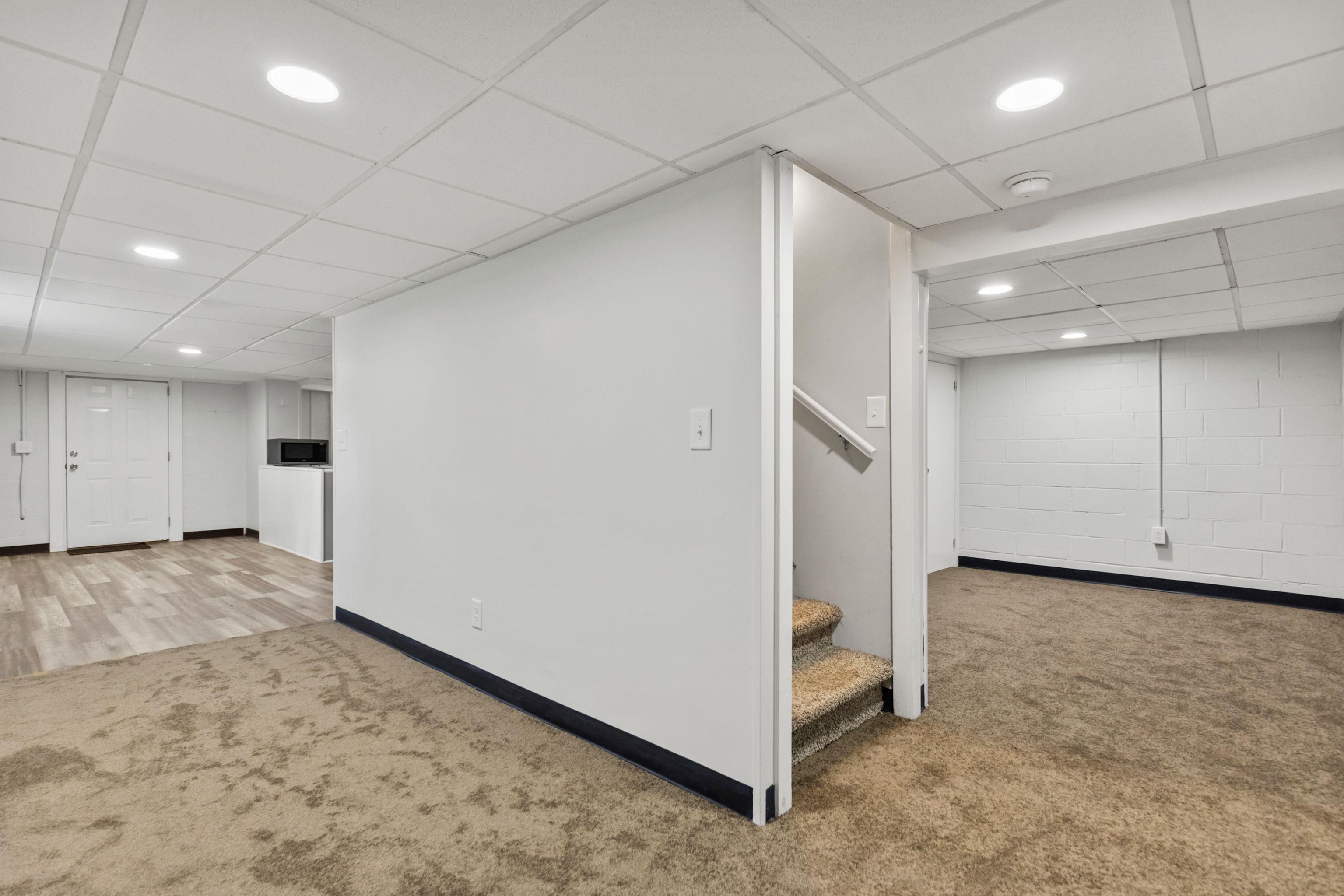 562 Lowndes Hill Road Greenville, SC 29607 - Photo 19 of 42 Gallery Image 19