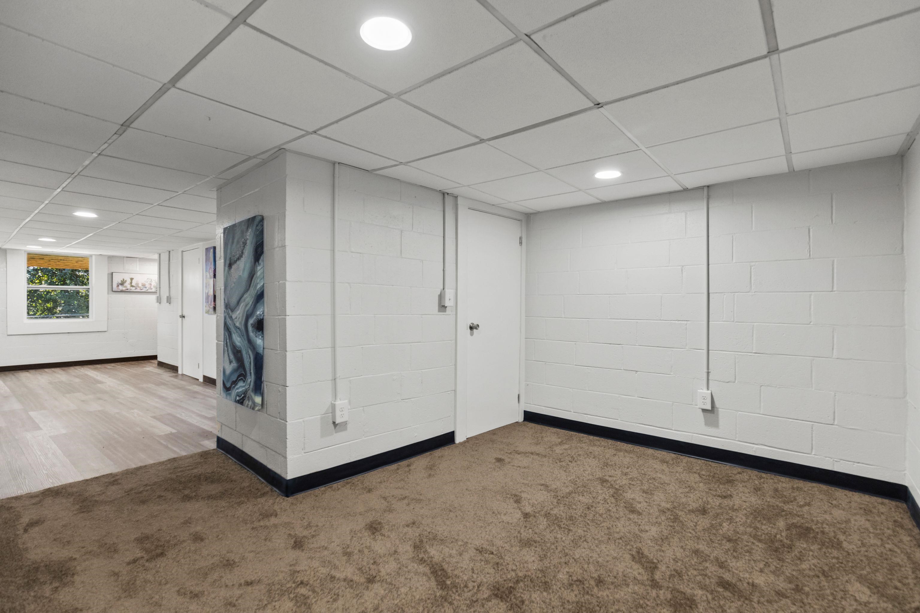 562 Lowndes Hill Road Greenville, SC 29607 - Photo 20 of 42 Gallery Image 20