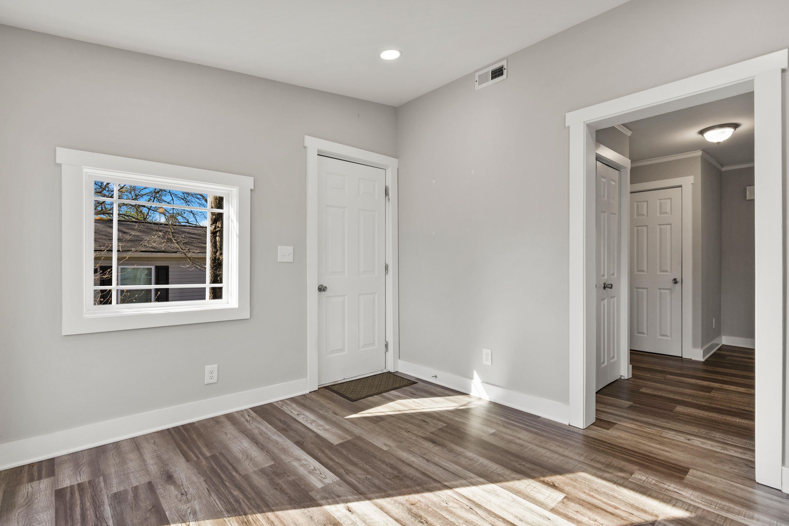 562 Lowndes Hill Road Greenville, SC 29607 - Photo 35 of 42 Gallery Image 35