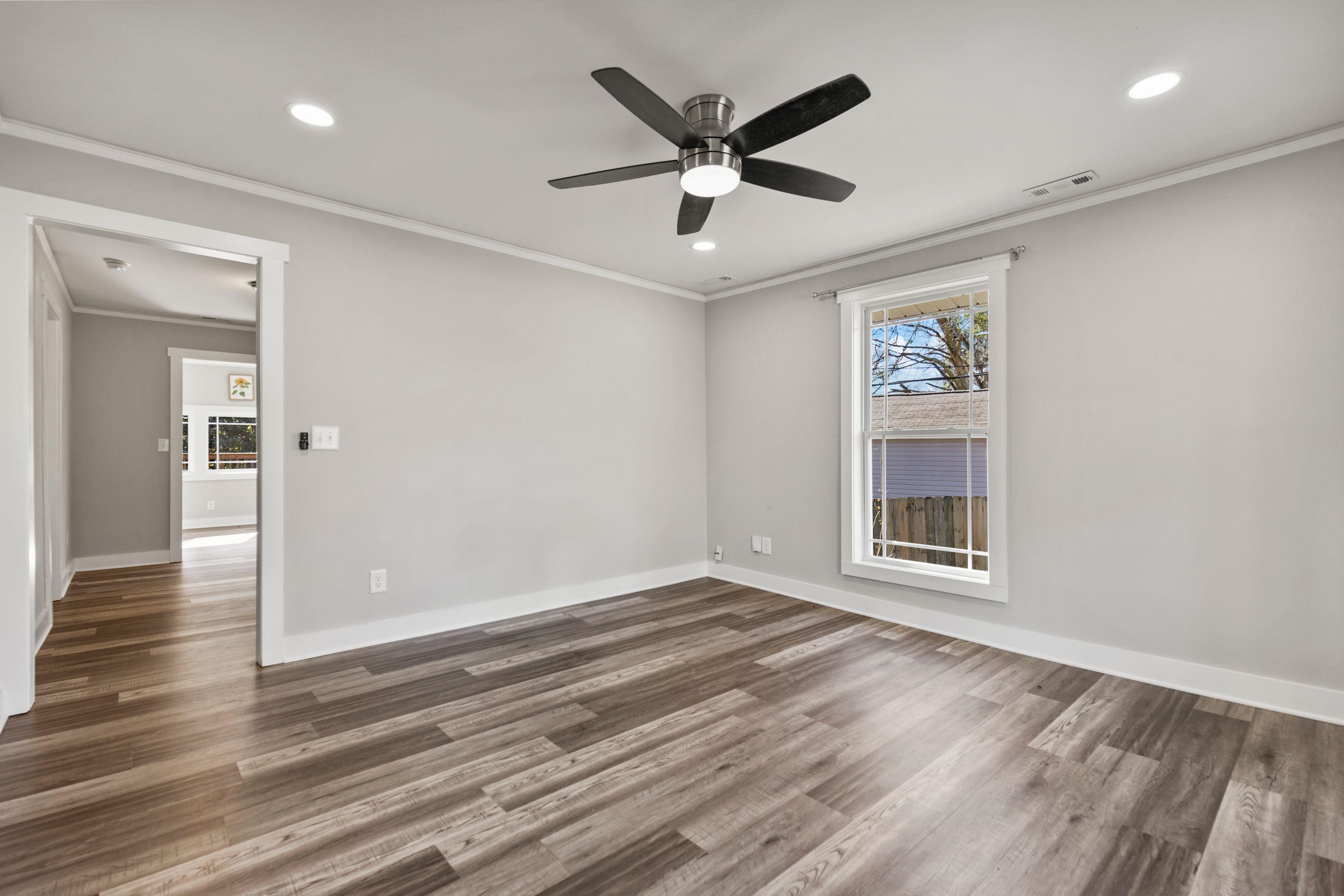 562 Lowndes Hill Road Greenville, SC 29607 - Photo 5 of 42 Gallery Image 5