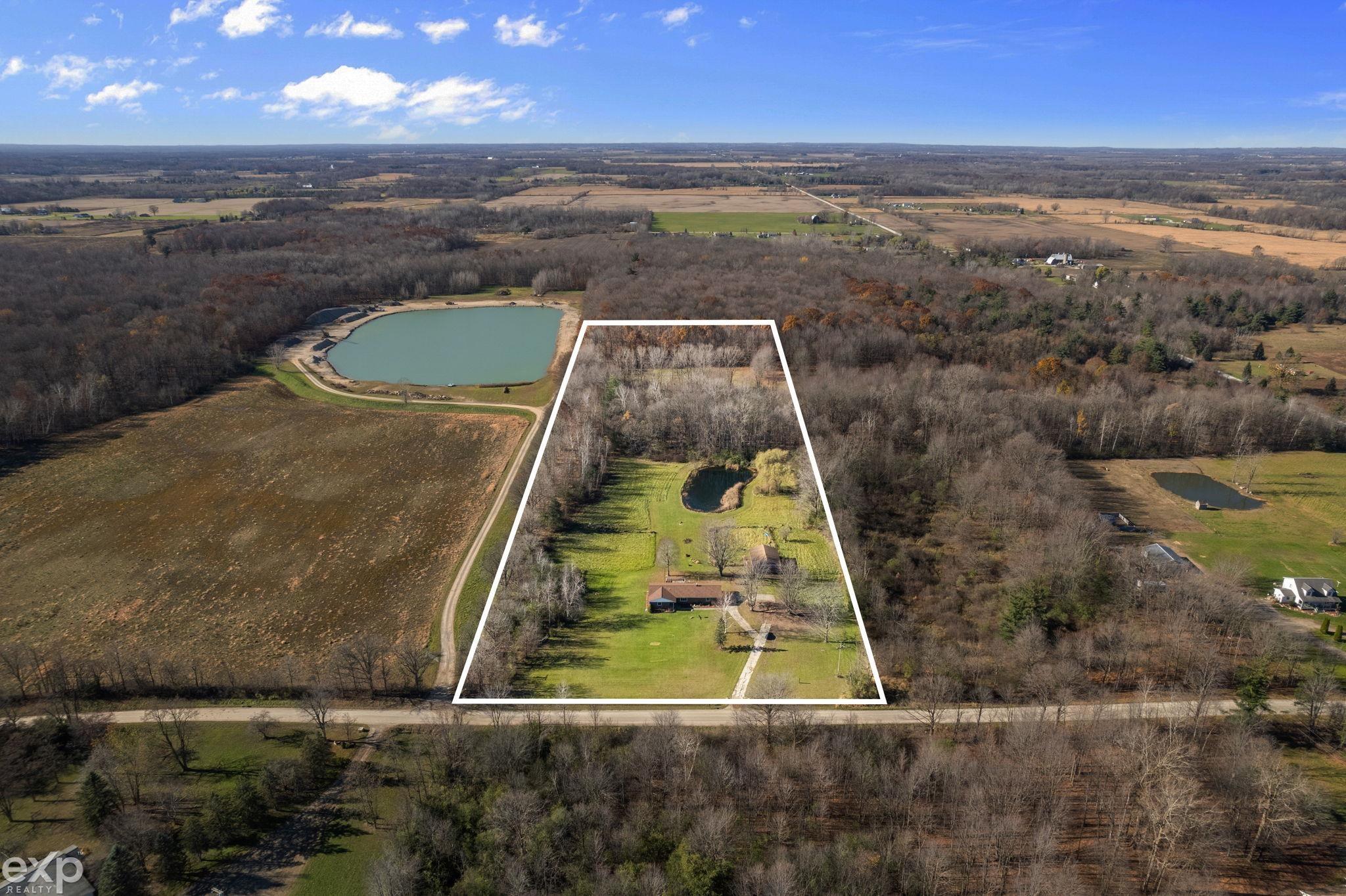 6401 Welch Road Yale, MI 48097 - Photo 2 of 44 50128147-1.JPG