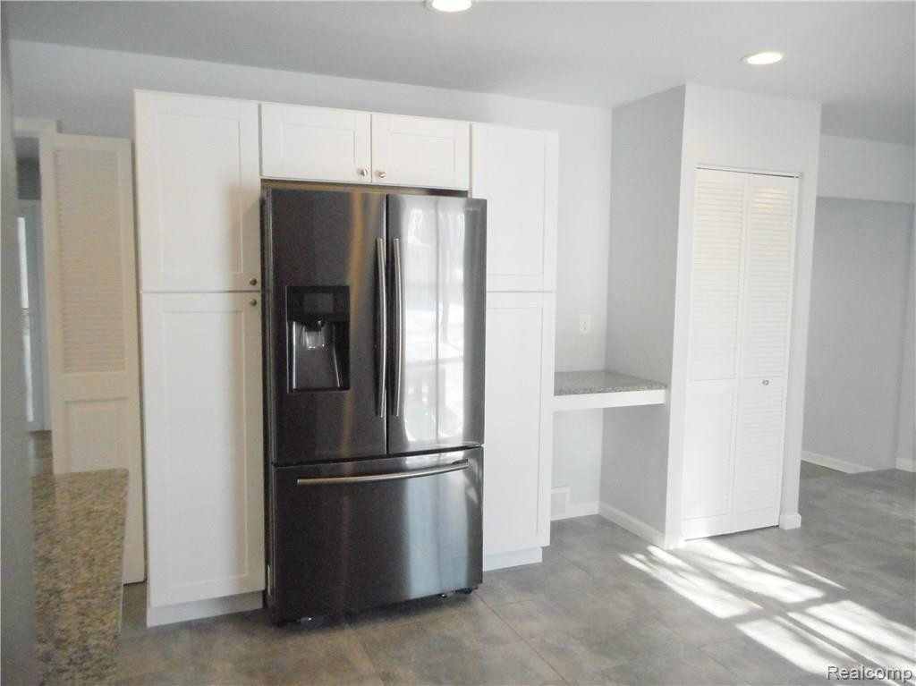 21070 Andover Road Southfield, MI 48076 - Photo 13 of 30 21070 Andover Road_10.JPG