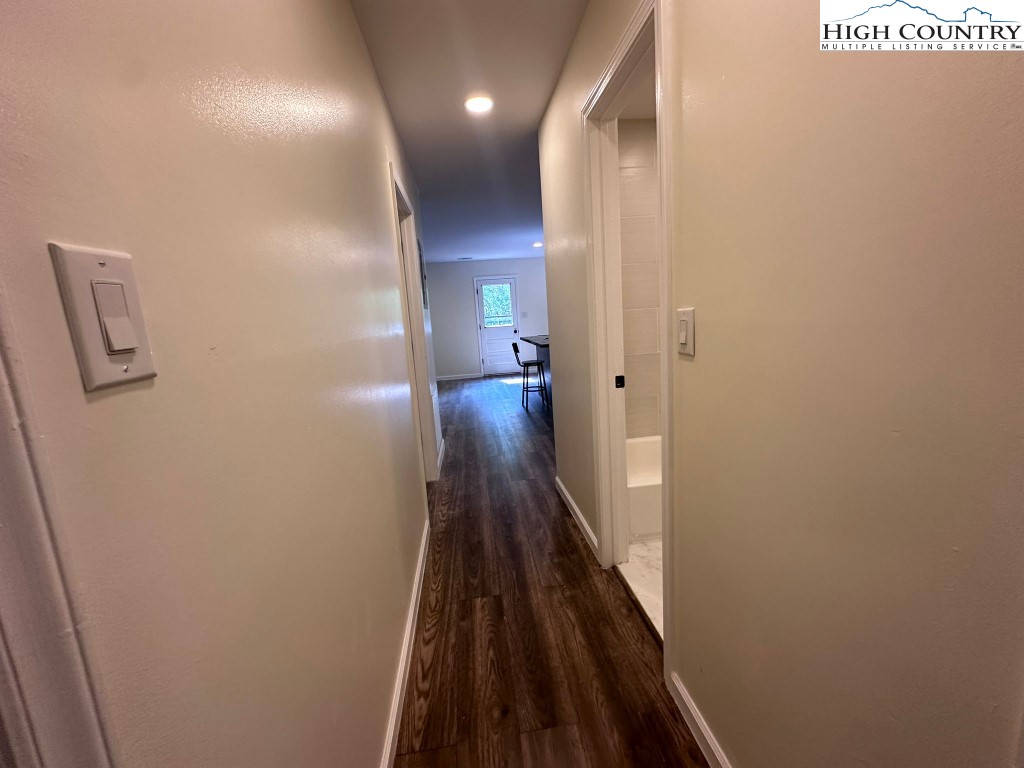 222 Snowy Oak Road Boone, NC 28607 - Photo 4 of 25 Gallery Image 4
