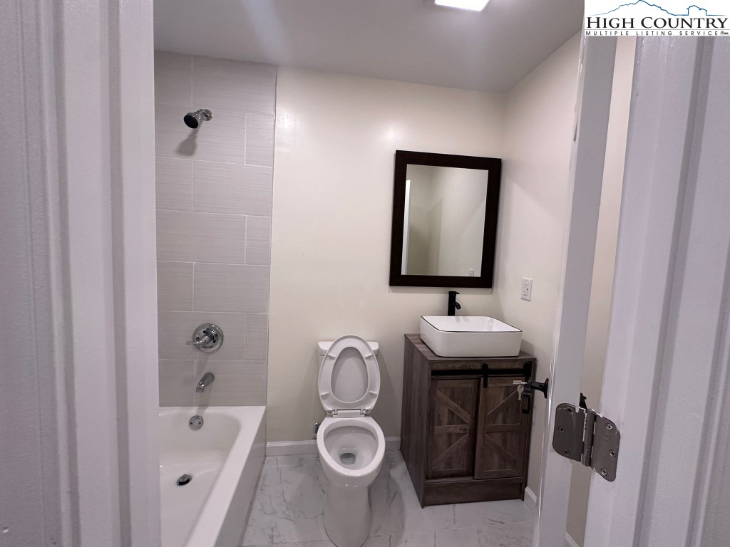 222 Snowy Oak Road Boone, NC 28607 - Photo 10 of 25 Gallery Image 10