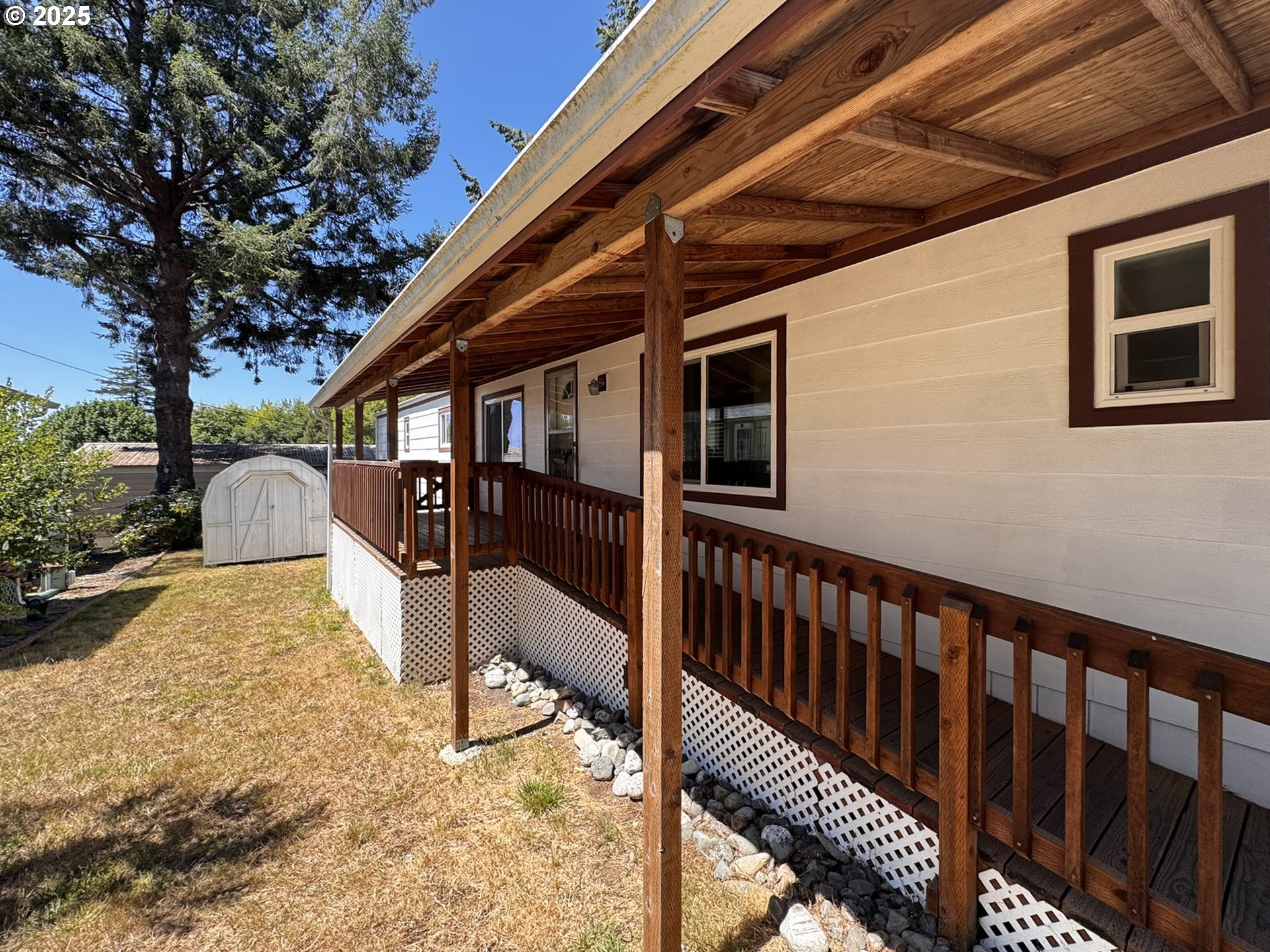 98041 Hallway Road, Unit 2 Brookings, OR 97415 - Photo 3 of 32