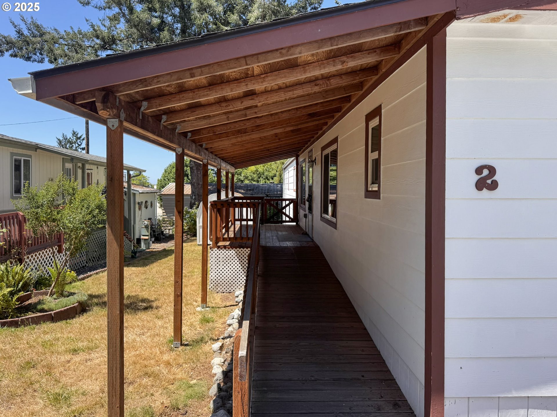 98041 Hallway Road, Unit 2 Brookings, OR 97415 - Photo 5 of 32