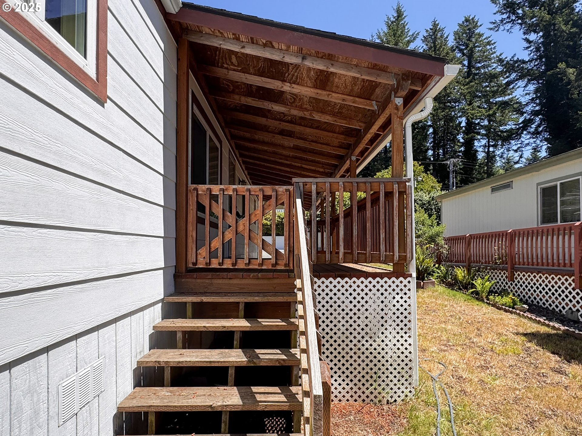98041 Hallway Road, Unit 2 Brookings, OR 97415 - Photo 8 of 32