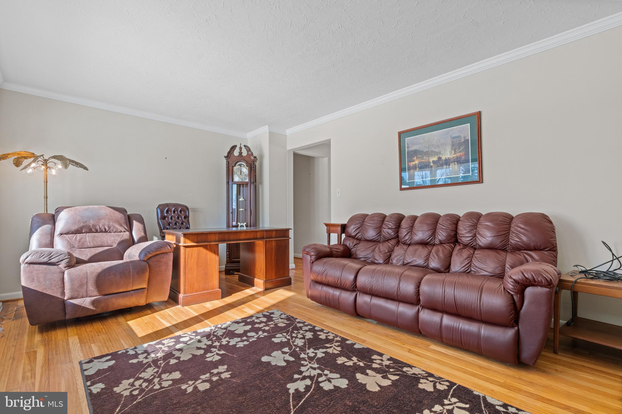 523 Applecroft Road Winchester, VA 22601 - Photo 3 of 34 Gallery Image 3