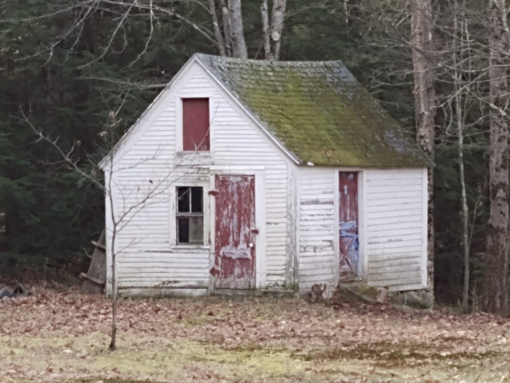 7 Maple Place Winchendon, MA 01475 - Photo 5 of 28 a view of a small house