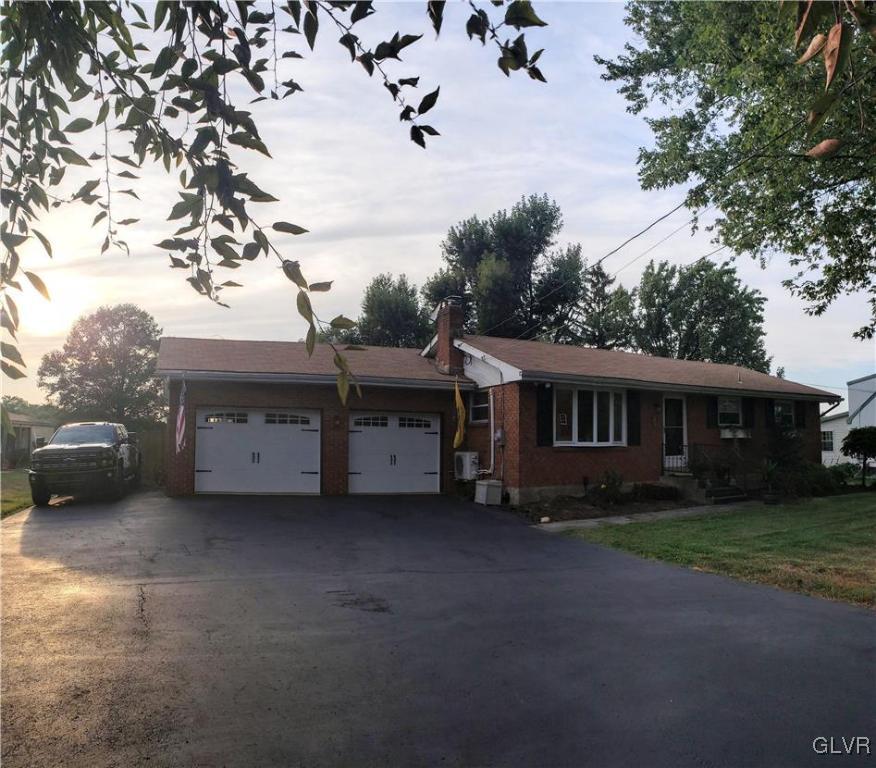 2770 Bedminster Road Perkasie, PA 18944 - Photo 3 of 29