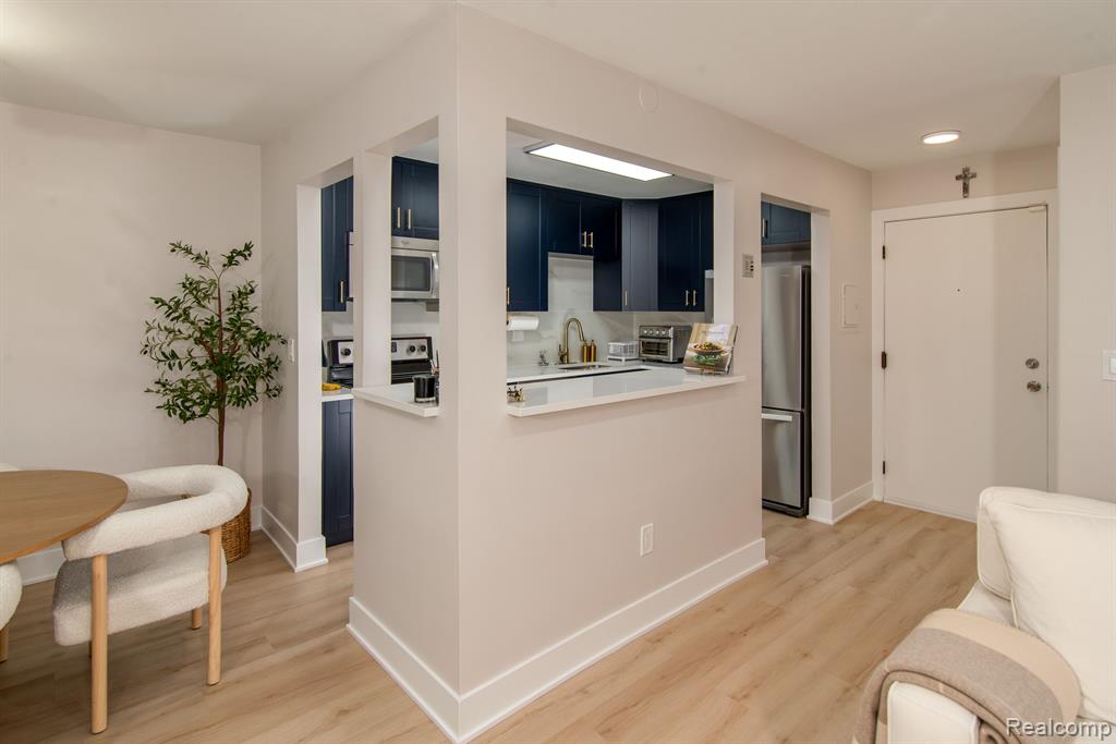 30445 West 14 Mile Road, Unit 52 Farmington Hills, MI 48334 - Photo 6 of 16