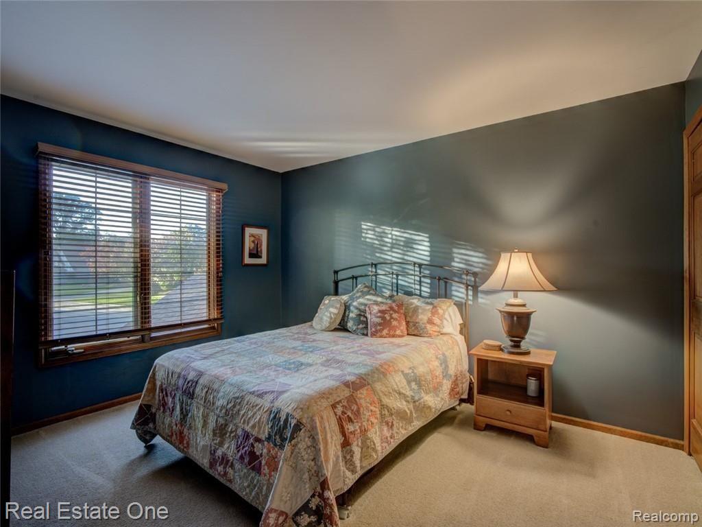 1584 Monica Court Rochester, MI 48306 - Photo 20 of 40 DSC07293_4_5.jpg