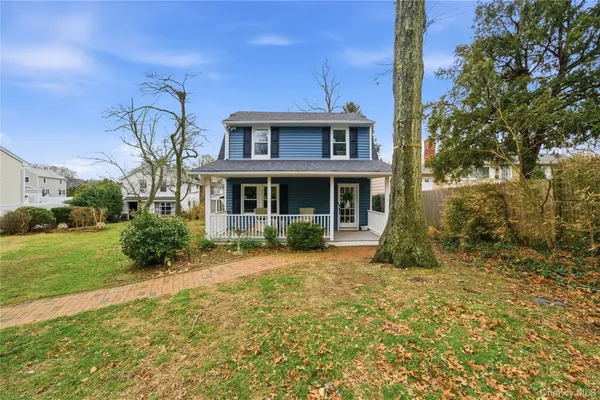 $1,337,000 | 1-2 Finnin Place, Bayville, NY 11709