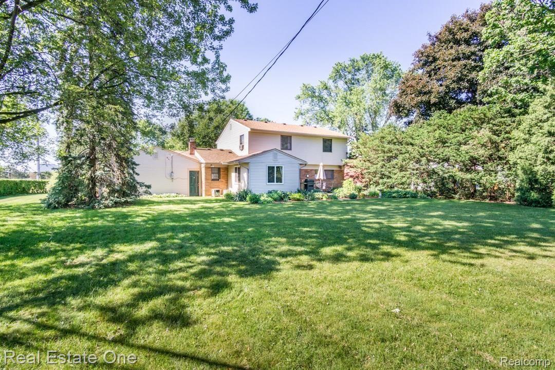 10 Wendelton Road Troy, MI 48084 - Photo 25 of 29 10-Wendelton-28.jpg
