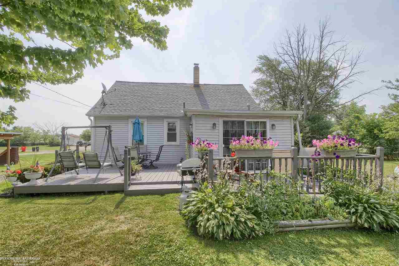 49701 Fuller Road New Baltimore, MI 48051 - Photo 22 of 27 31389264-22.JPG