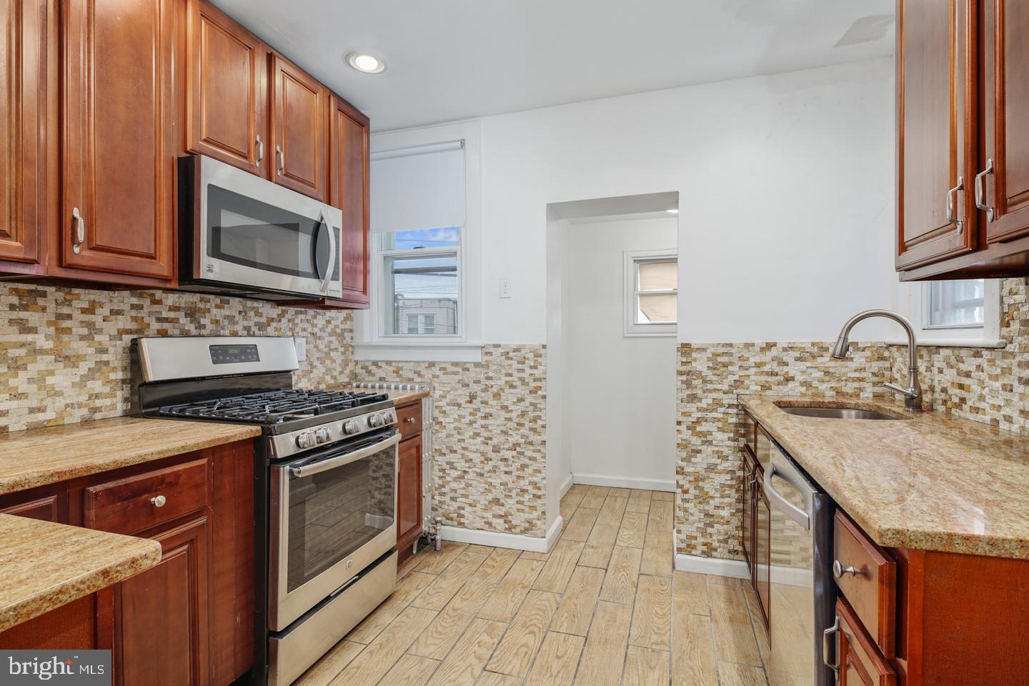 7320 Briar Road Philadelphia, PA 19138 - Photo 8 of 19 Gallery Image 8