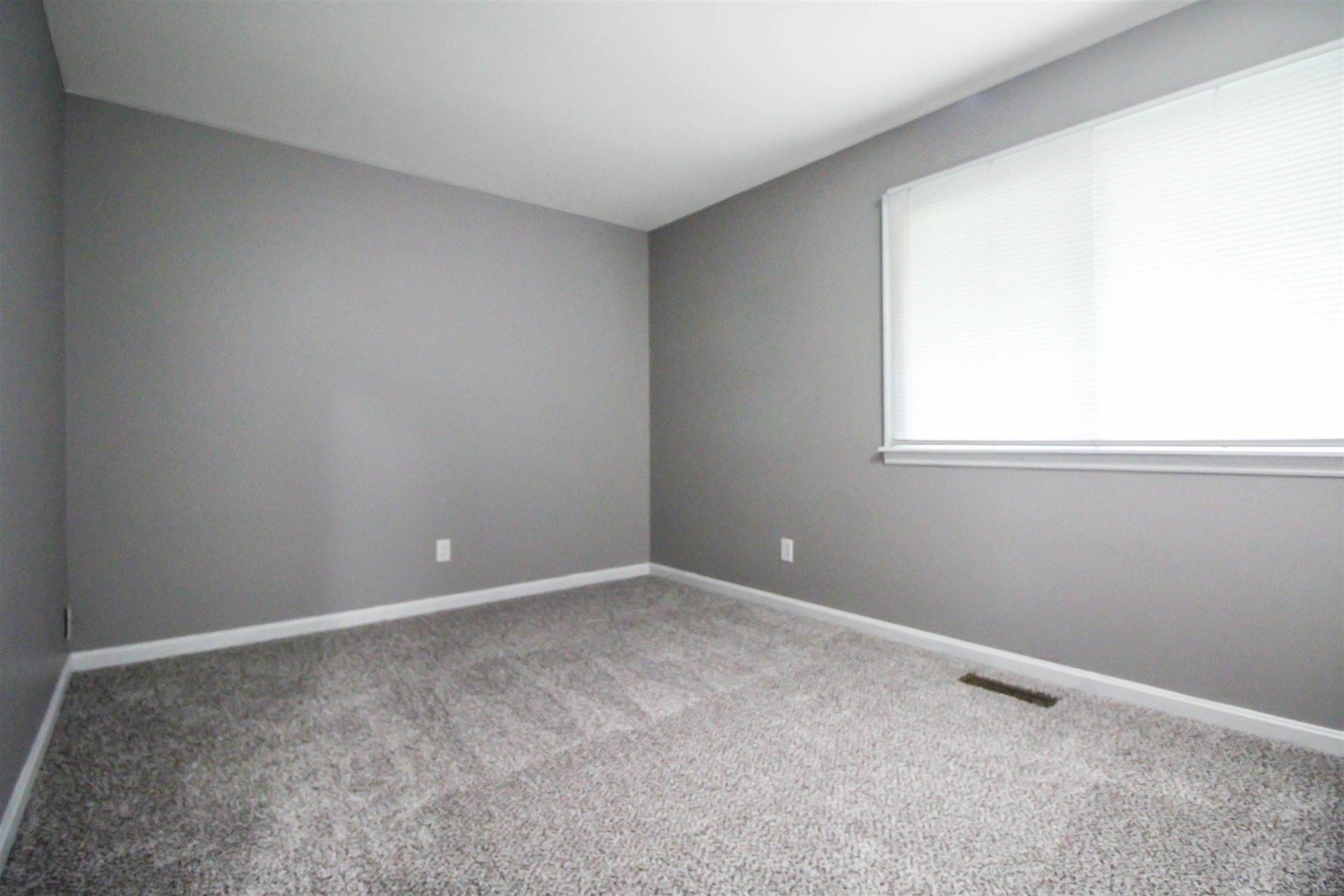 6697 Springvale Drive Newburgh, IN 47630 - Photo 11 of 19 Gallery Image 11
