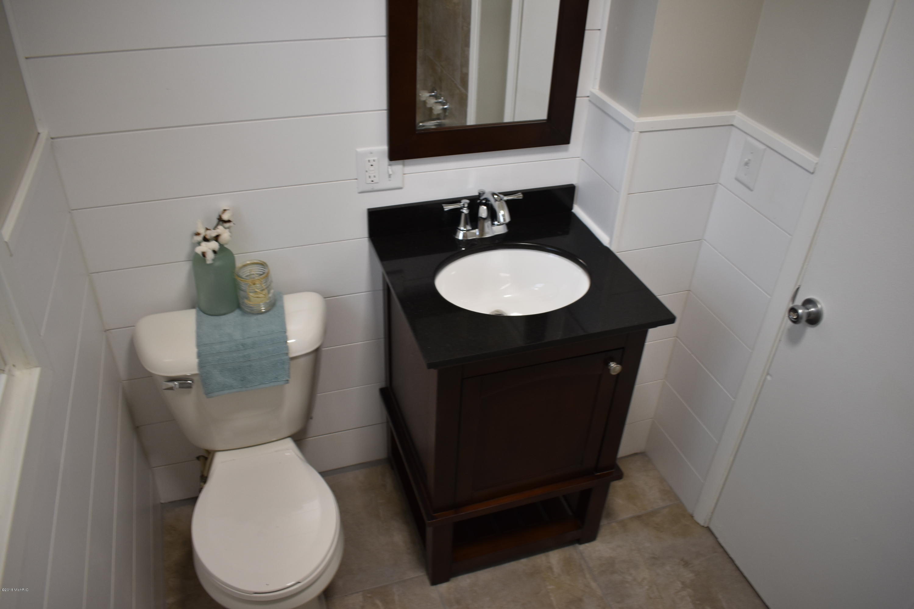 236 10 Mile Road Northwest Sparta, MI 49345 - Photo 7 of 23 Main Level Bath