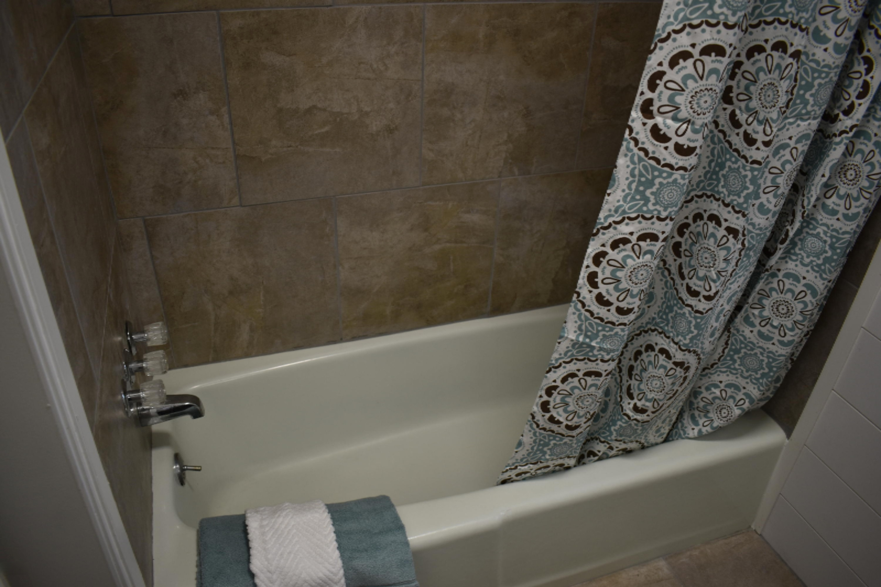 236 10 Mile Road Northwest Sparta, MI 49345 - Photo 8 of 23 Main level bath