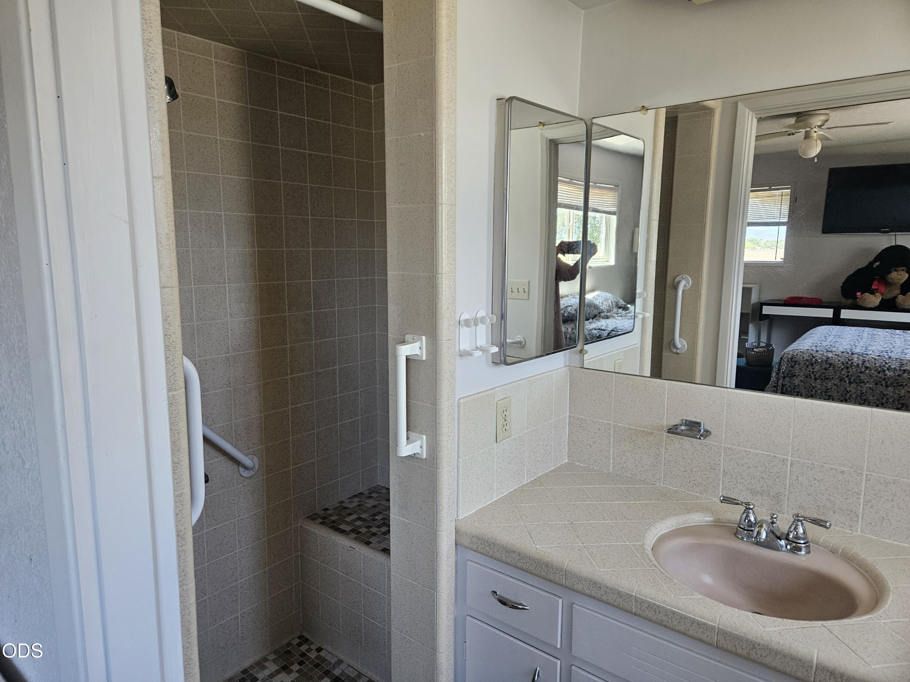 6013 Foothill Road Central Point, OR 97502 - Photo 21 of 23