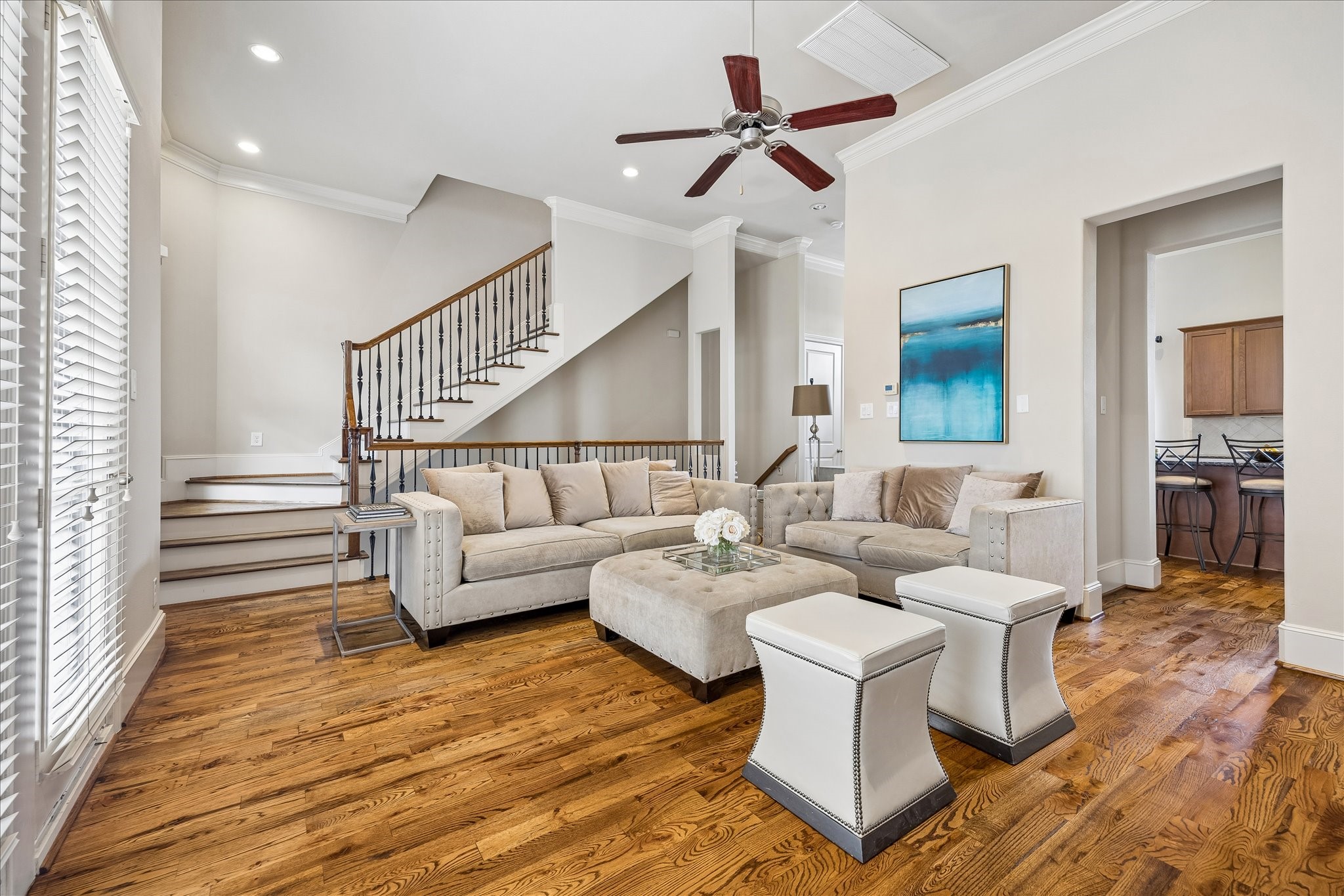 5708 Kansas Street, Unit B Houston, TX 77007 - Photo 4 of 20 Hardwood floors, and crown molding