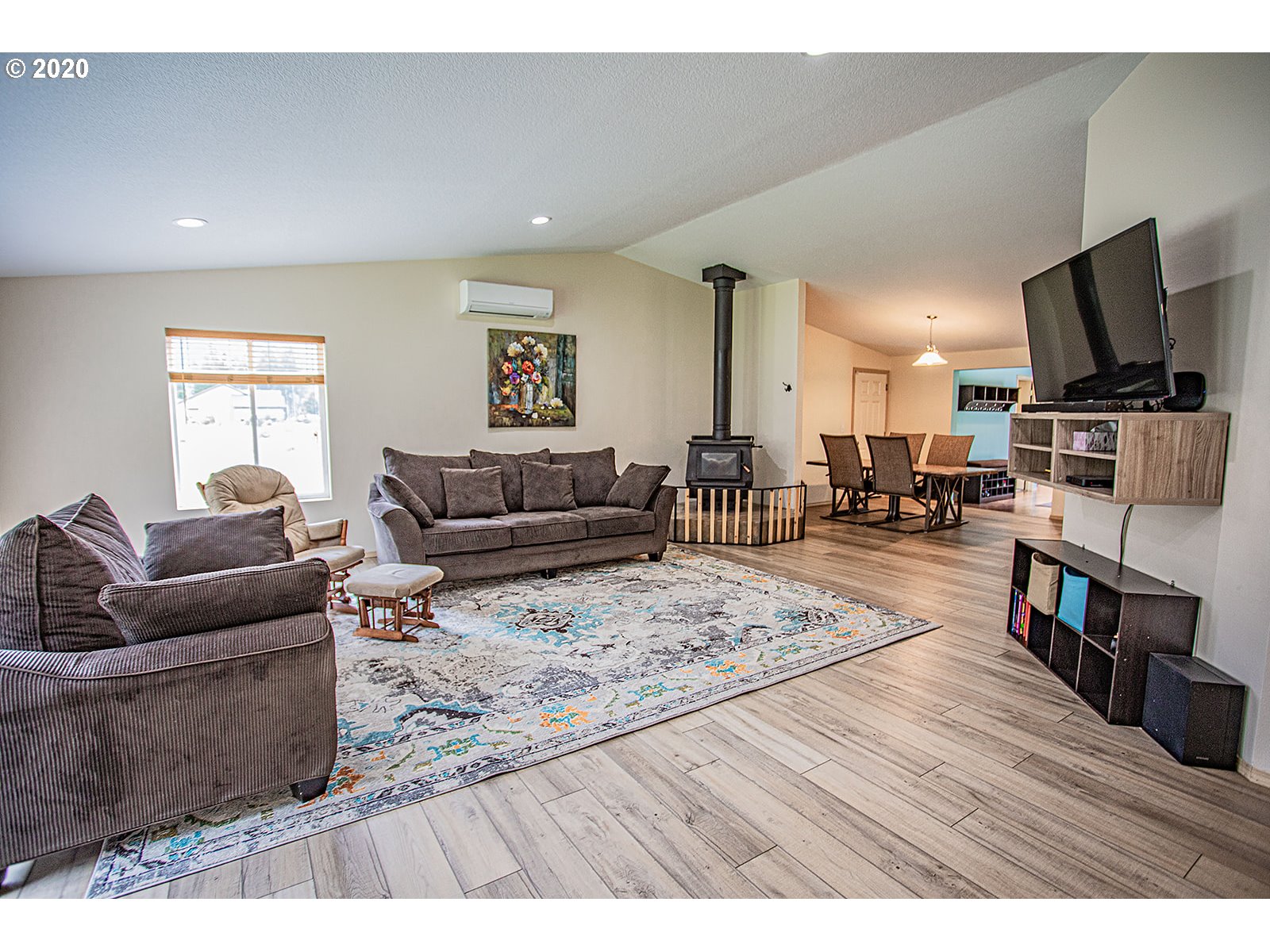 42 Boulder Ridge Drive Carson, WA 98610 - Photo 3 of 26 Gallery Image 3