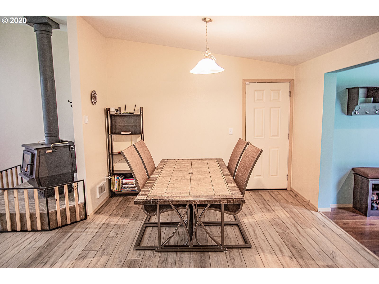 42 Boulder Ridge Drive Carson, WA 98610 - Photo 5 of 26 Dining Area
