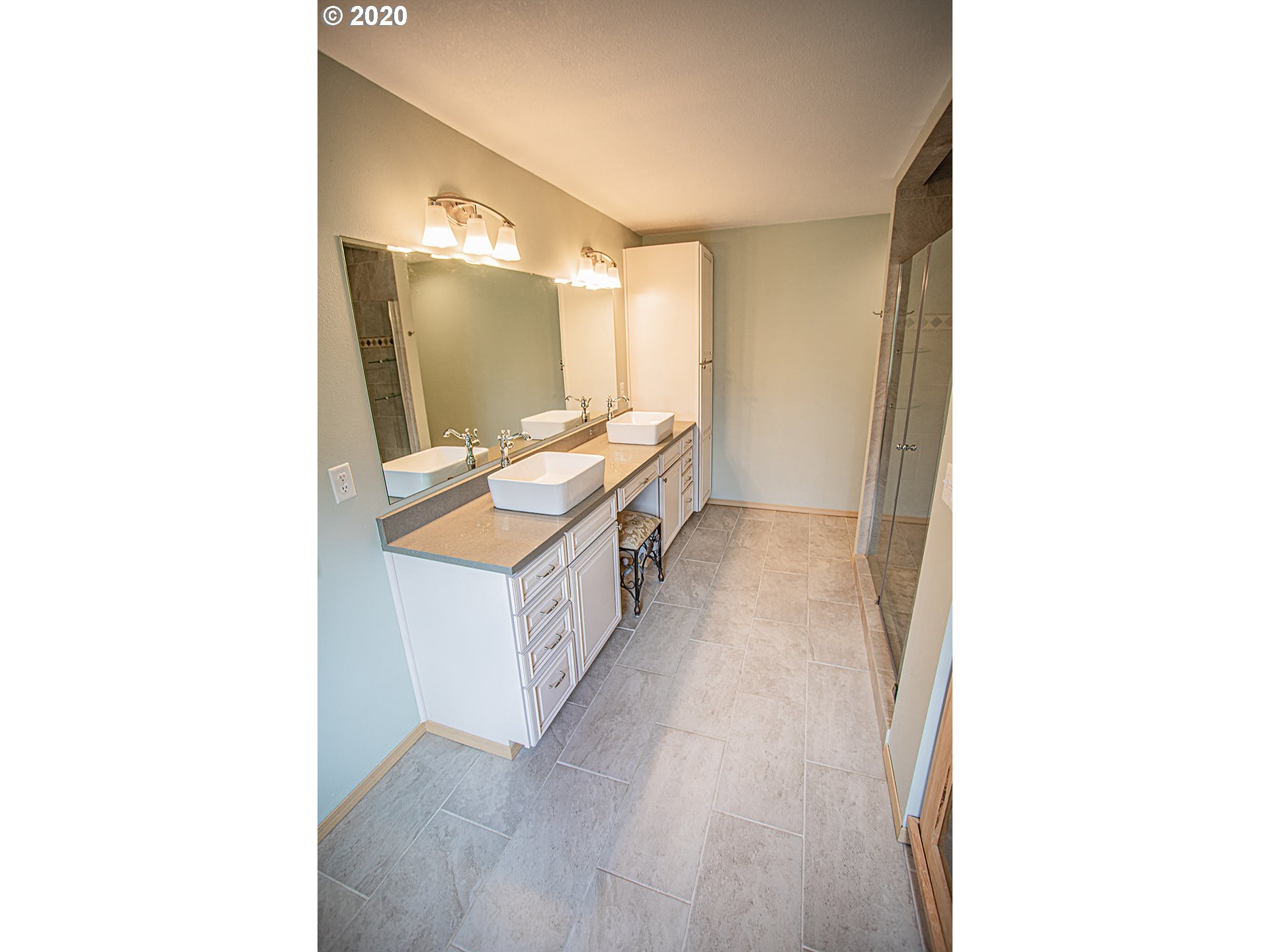 42 Boulder Ridge Drive Carson, WA 98610 - Photo 10 of 26 Bathroom, Attached