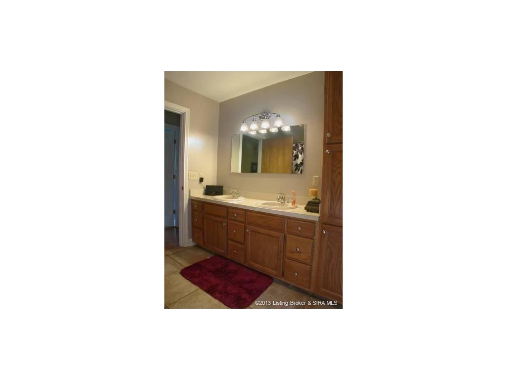1946 Henriott Road Georgetown, IN 47122 - Photo 18 of 27