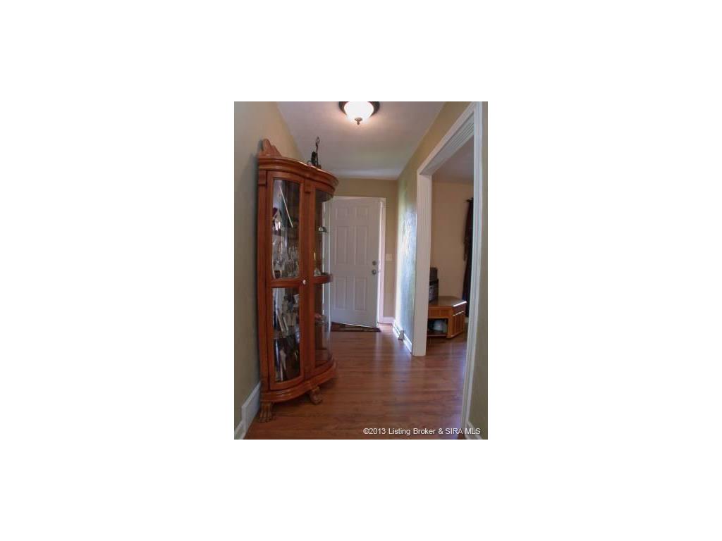 1946 Henriott Road Georgetown, IN 47122 - Photo 3 of 27
