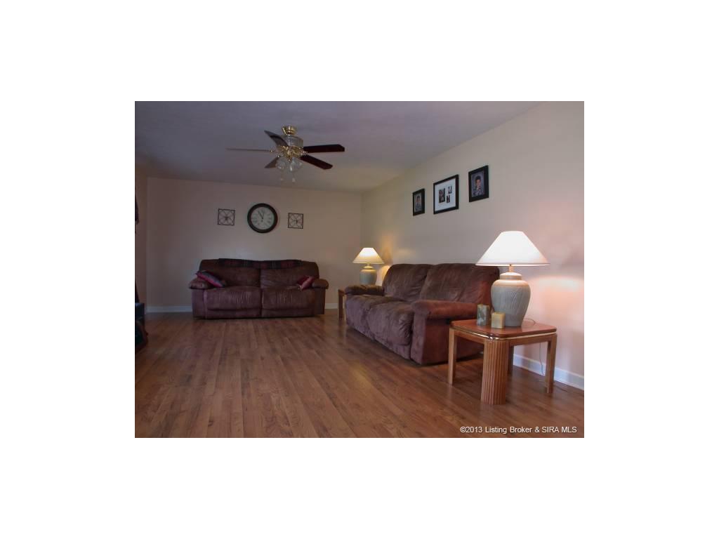1946 Henriott Road Georgetown, IN 47122 - Photo 4 of 27