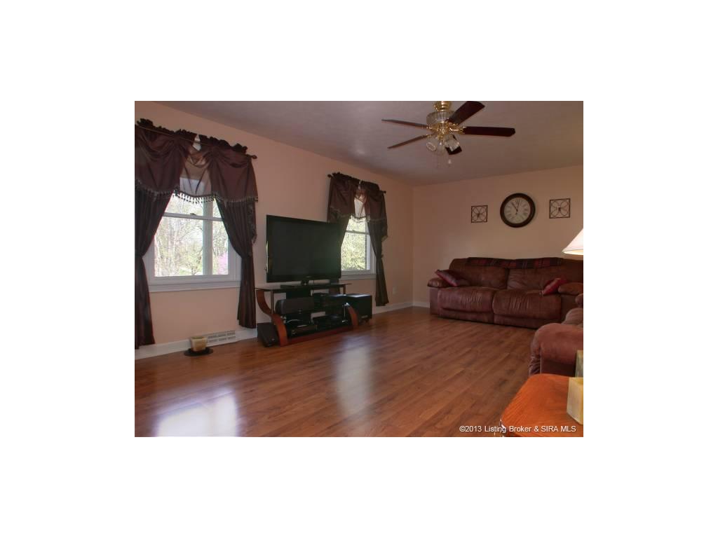 1946 Henriott Road Georgetown, IN 47122 - Photo 5 of 27