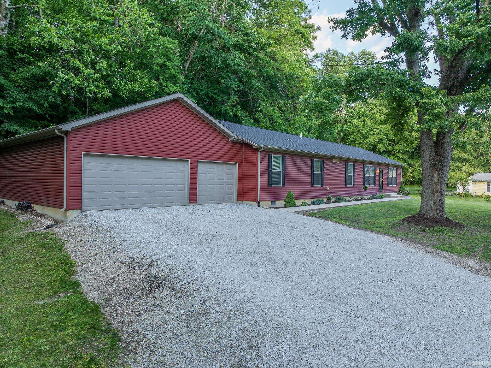 2689 South Old St Road Wabash, IN 46992 - Photo 2 of 39