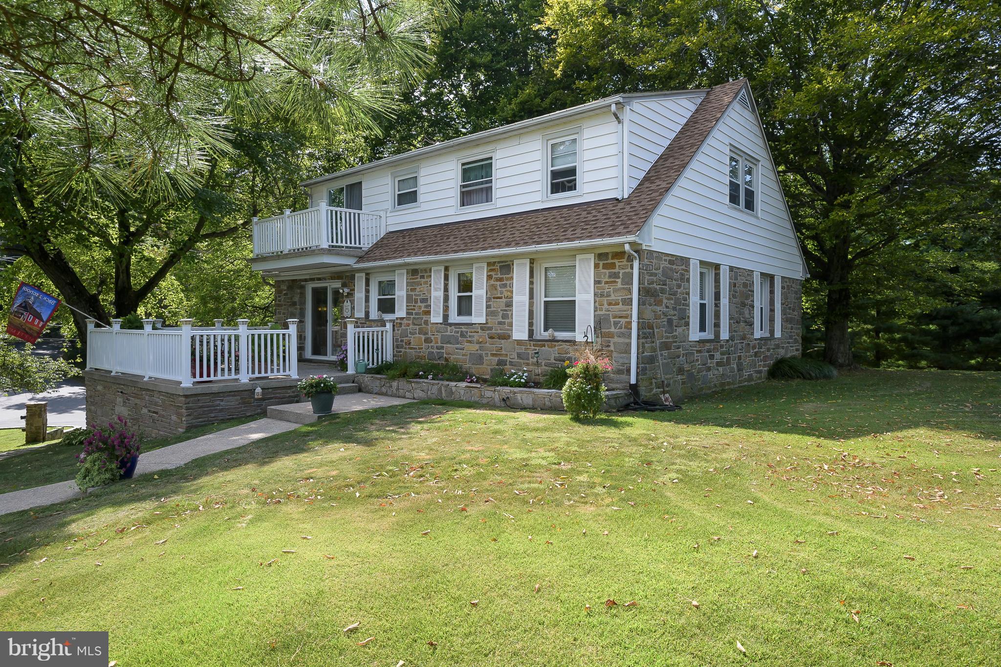 1329 Rolling Rd. Catonsville, MD 21228 - Photo 1 of 30 Exterior (Front)