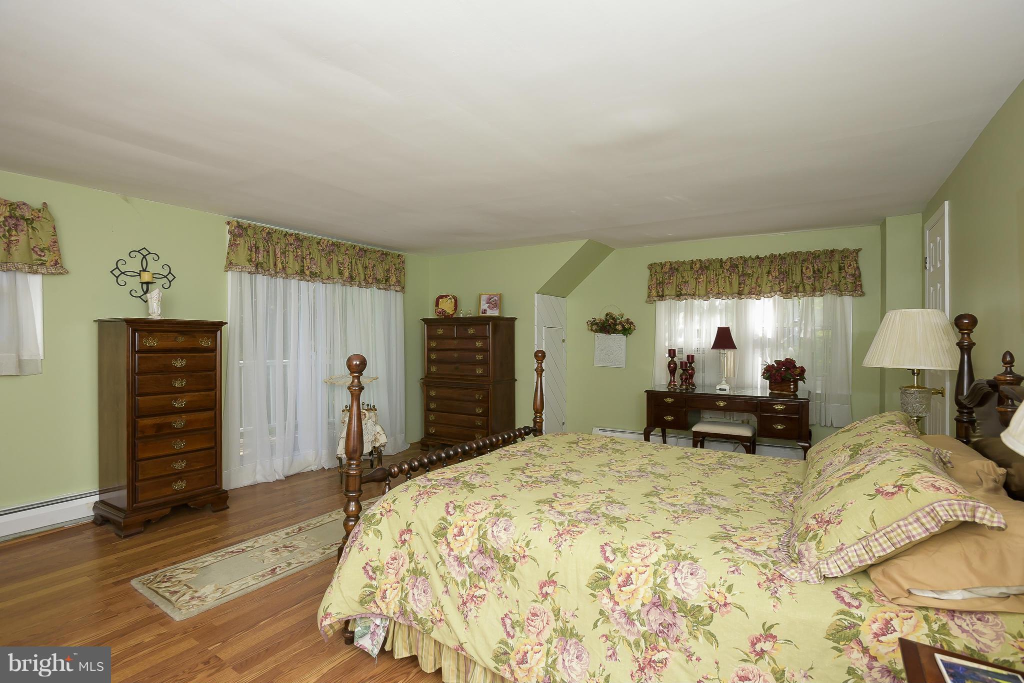 1329 Rolling Rd. Catonsville, MD 21228 - Photo 13 of 30 Bedroom (Master)
