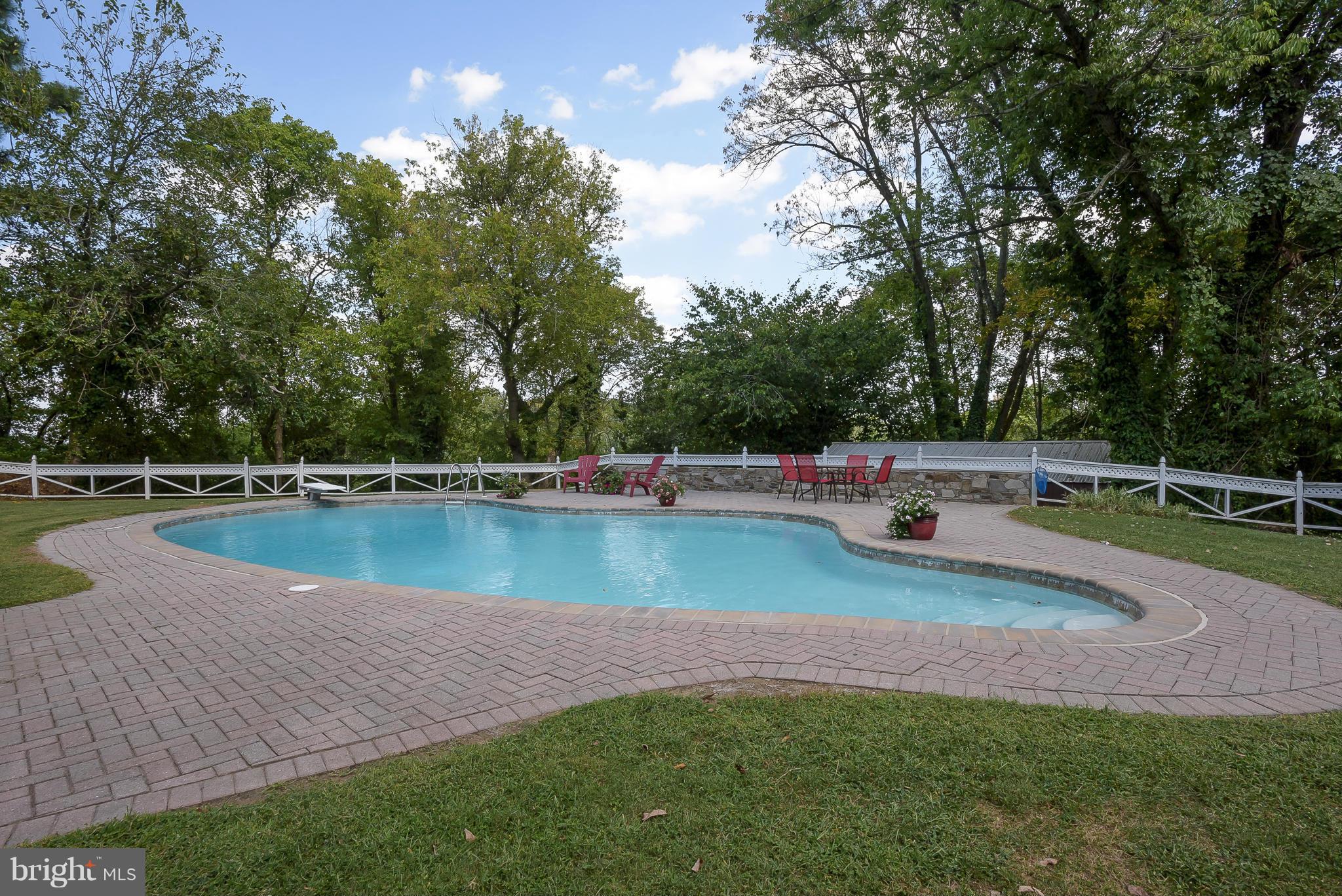 1329 Rolling Rd. Catonsville, MD 21228 - Photo 26 of 30 Exterior (Rear)