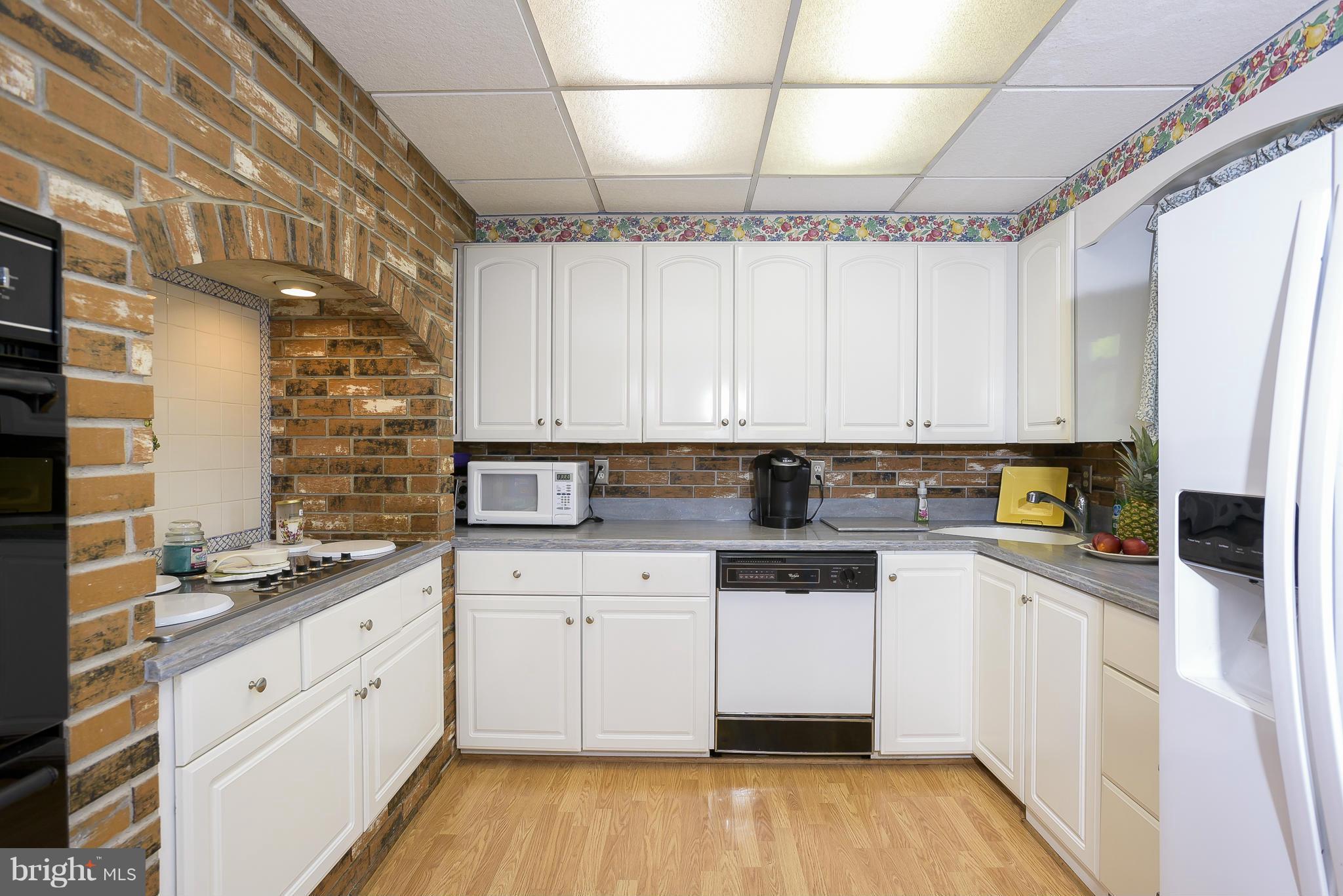 1329 Rolling Rd. Catonsville, MD 21228 - Photo 5 of 30 Kitchen