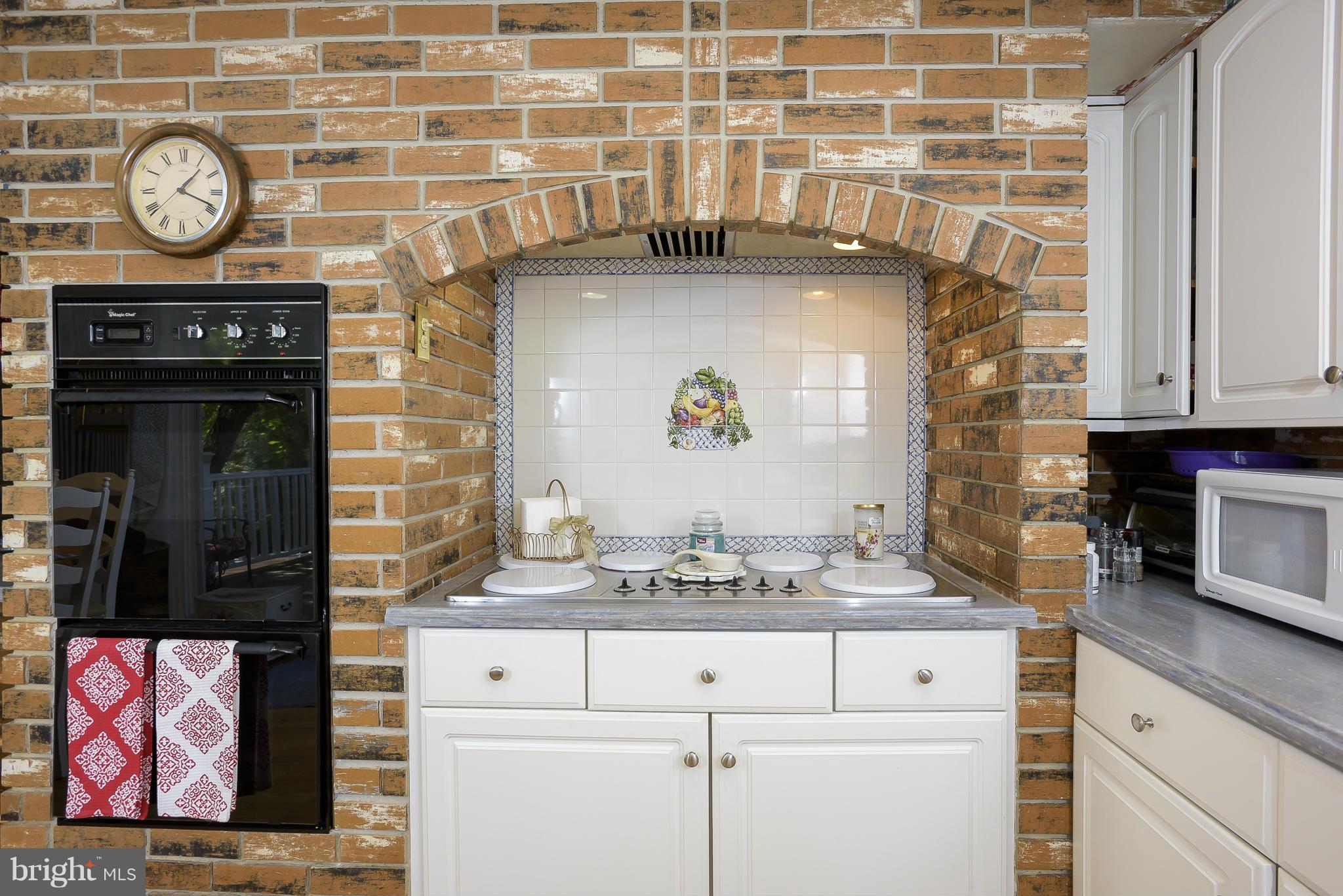 1329 Rolling Rd. Catonsville, MD 21228 - Photo 6 of 30 Kitchen