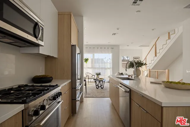 $1,199,000 | 6118 Marbella Lane, Los Angeles, CA 90038