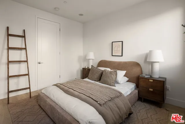 $1,199,000 | 6118 Marbella Lane, Los Angeles, CA 90038