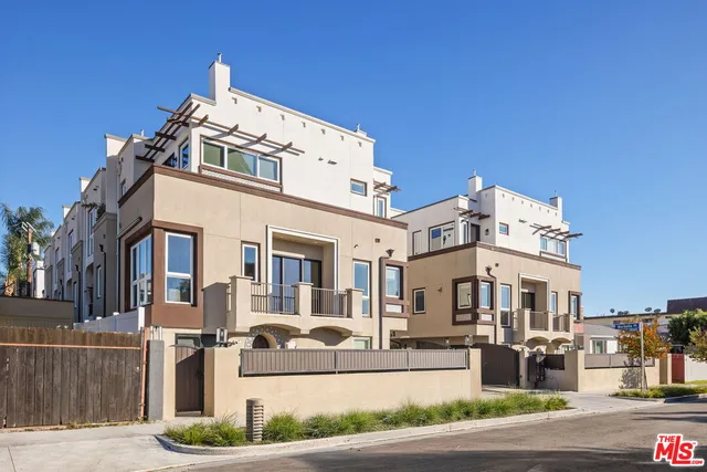 $1,199,000 | 6118 Marbella Lane, Los Angeles, CA 90038